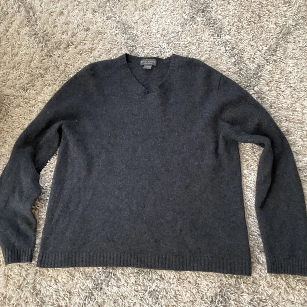 Banana Republic Cashmere Sweater Mens Medium Charcoal Grey V-Neck Long‎ Sleeve